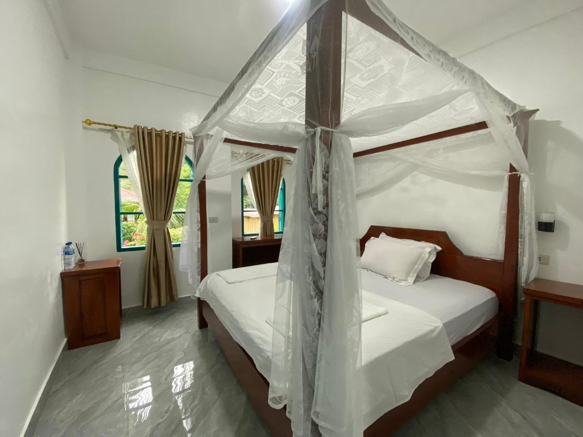 Jungleriverhouse & Jungleriverresort Bukit Lawang Bagian luar foto